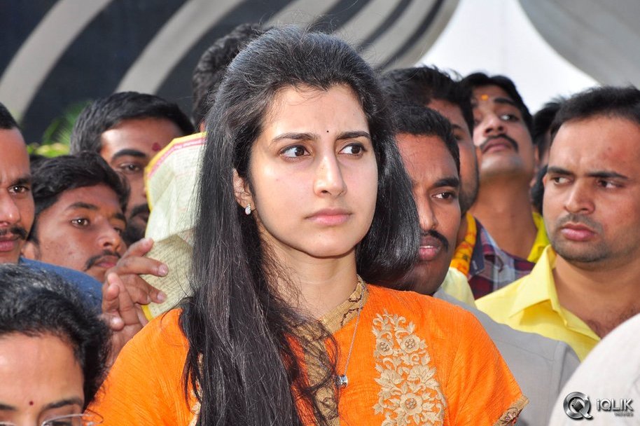 NTR-Family-Visit-to-NTR-Ghat-2016